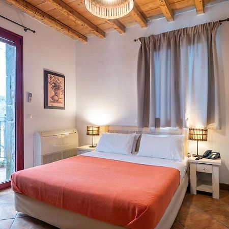 Lively Lofts By The Varos Residences エクステリア 写真
